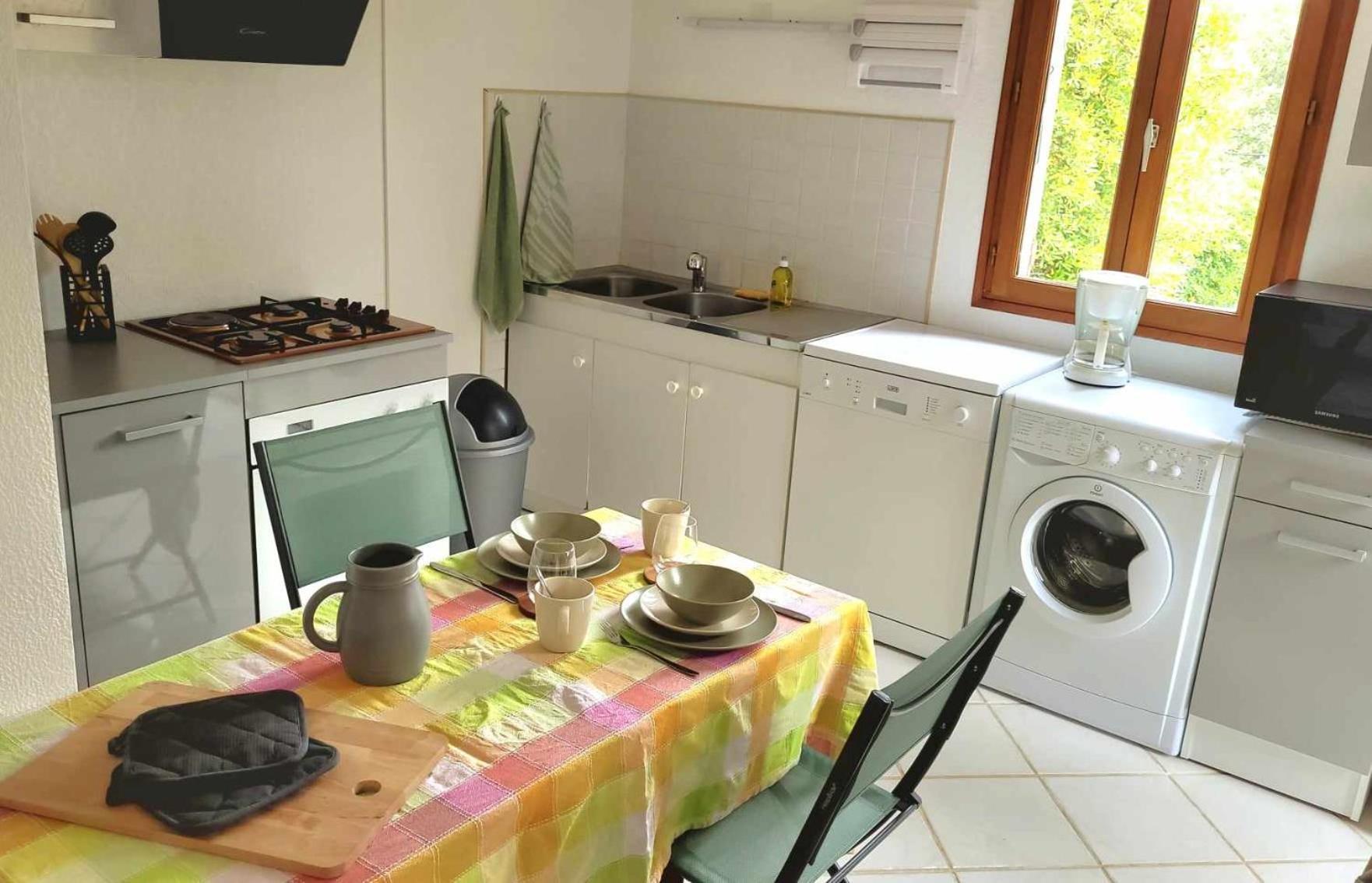 Maison Independante Avec Jardin, Studio De 26M2 Tout Equipe Avec Climatisation Reversible * Rochegude (Drome)