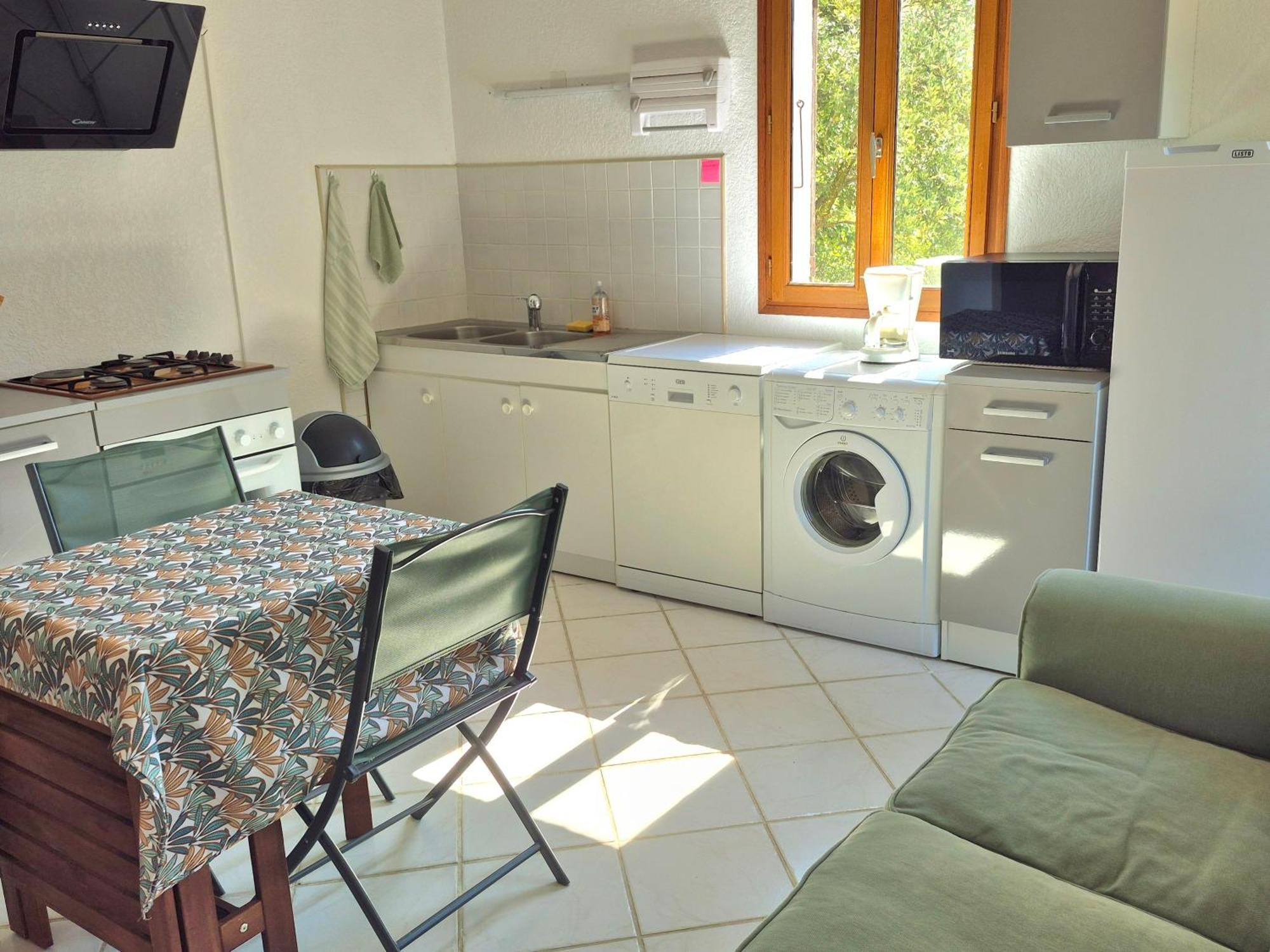 Maison Independante Avec Jardin, Studio De 26M2 Tout Equipe Avec Climatisation Reversible Rochegude (Drome)