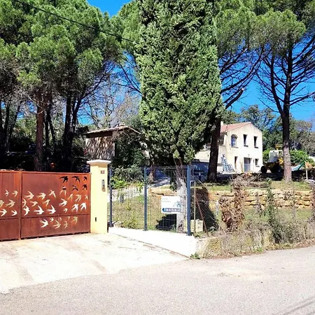 Studio De 26 M2 Tout Equipe, Avec Exterieur Rochegude  Exterior photo