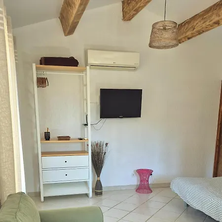 Maison Independante Avec Jardin, Studio De 26M2 Tout Equipe Avec Climatisation Reversible Rochegude (Drome) Exterior photo